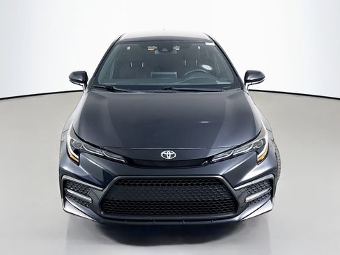 Used 2020 Toyota Corolla SE image 2