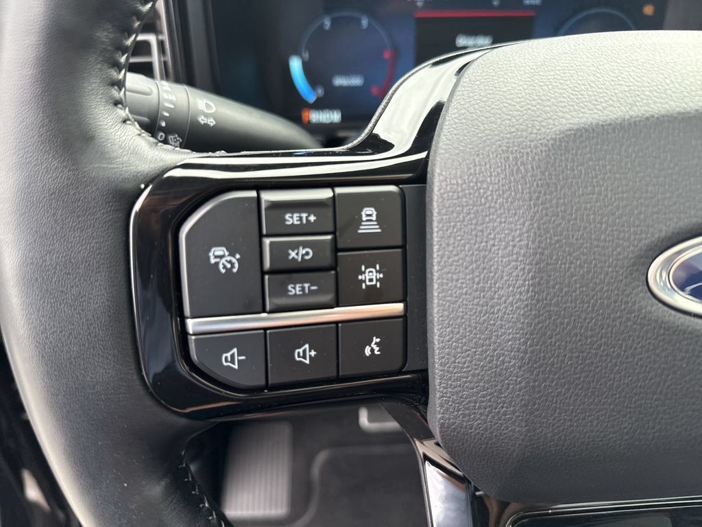 Used 2023 Ford F250 Lariat w/ Lariat Ultimate Package AWD/4WD image 24