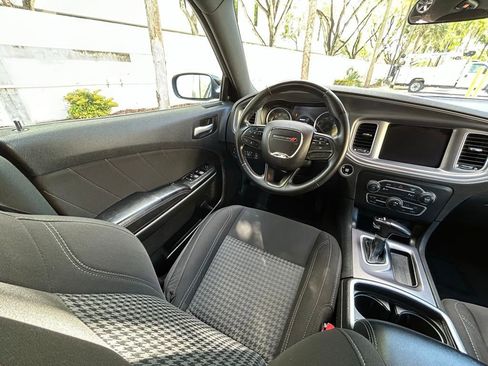 Used 2023 Dodge Charger SXT image 9