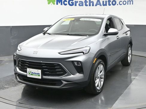 Used 2025 Buick Encore GX Preferred AWD/4WD image 16