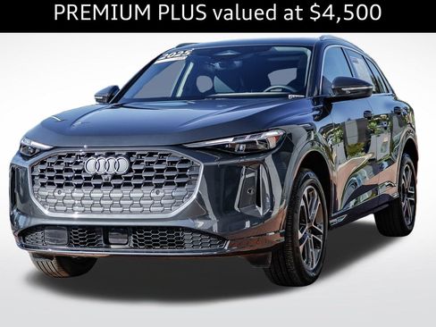 Certified 2025 Audi Q5 Premium Plus w/ Premium Plus image 3