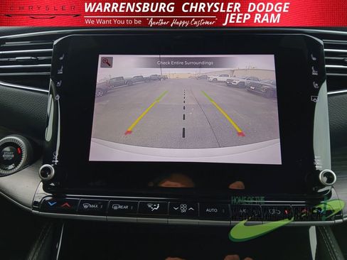 Used 2024 Jeep Wagoneer L Series II w/ Flexible Seating Group image 25