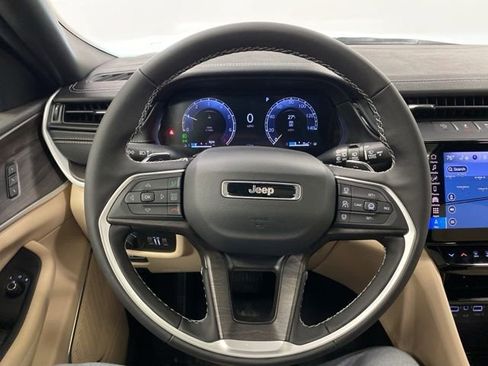 New 2026 Jeep Grand Cherokee Limited image 18