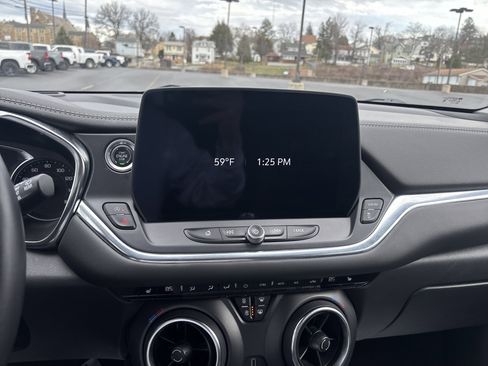 Used 2024 Chevrolet Blazer LT image 22