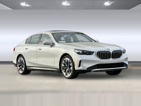 Used 2026 BMW i5 eDrive40 RWD image 7