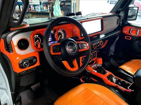 Used 2024 Jeep Wrangler Sport S image 13