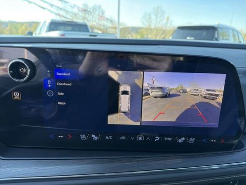 New 2026 Chevrolet Tahoe Premier w/ Sun And Tow Package AWD/4WD image 28