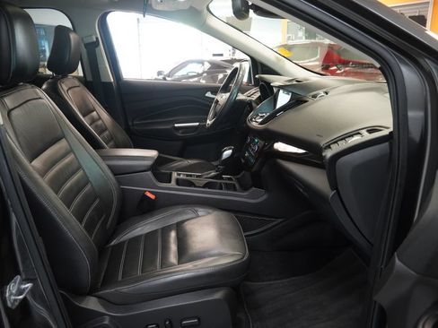 Used 2018 Ford Escape Titanium w/ Ford Safe & Smart Package AWD/4WD image 34