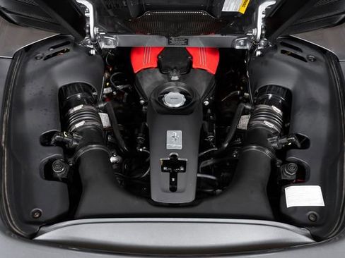 Used 2019 Ferrari 488 Spider RWD image 9