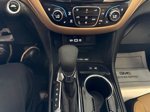 Used 2023 Chevrolet Equinox Premier AWD/4WD image 28