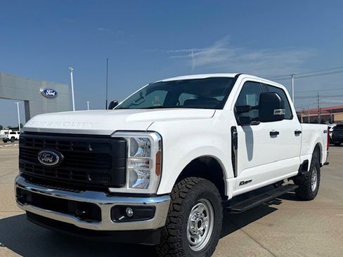 New 2026 Ford F250 XL w/ XL Off-Road Package image 2