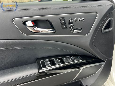 Used 2016 Kia K900 Premium RWD image 37
