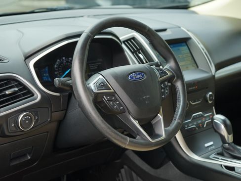 Used 2017 Ford Edge SEL w/ Equipment Group 201A AWD/4WD image 11