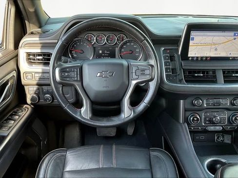 Used 2021 Chevrolet Suburban RST w/ Luxury Package image 8