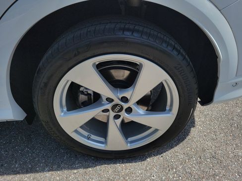 Certified 2025 Audi Q5 Prestige AWD/4WD image 34