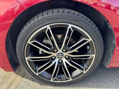 Used 2019 Toyota Avalon Touring w/ Advanced Safety Package image 12