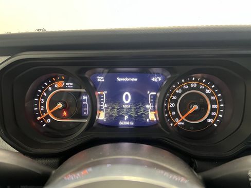 Used 2024 Jeep Wrangler Sahara image 24