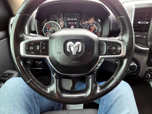 Used 2019 RAM 1500 Big Horn image 16