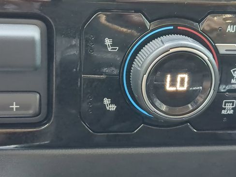 Used 2024 Chevrolet Silverado 1500 LT Trail Boss w/ LT Trail Boss Premium Package image 21