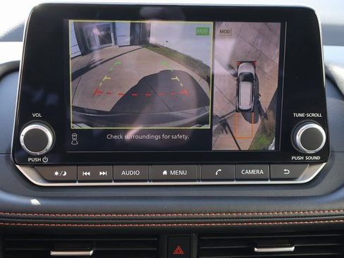 Used 2026 Nissan Rogue SV image 27