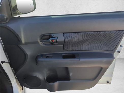 Used 2011 Scion xB FWD image 21