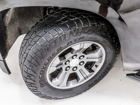 Used 2019 Chevrolet Tahoe LS RWD image 12