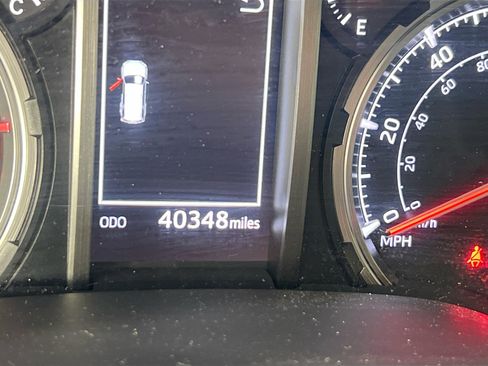 Used 2023 Toyota 4Runner TRD Off-Road image 12