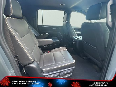 Used 2025 Chevrolet Suburban Premier RWD image 29