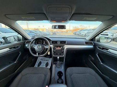 Used 2016 Volkswagen Passat 1.8T S image 22