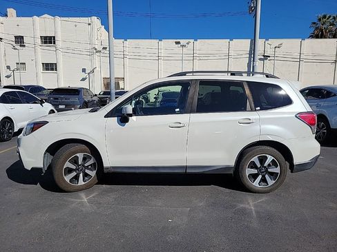 Used 2018 Subaru Forester 2.5i Premium image 4