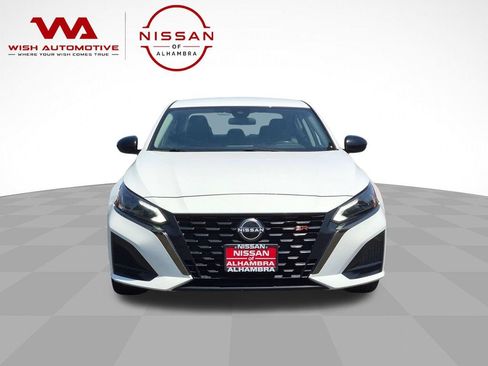 Certified 2024 Nissan Altima 2.5 SR FWD image 2