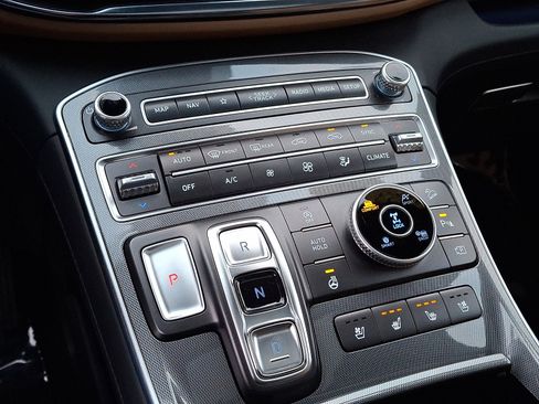 Certified 2023 Hyundai Santa Fe Calligraphy image 23