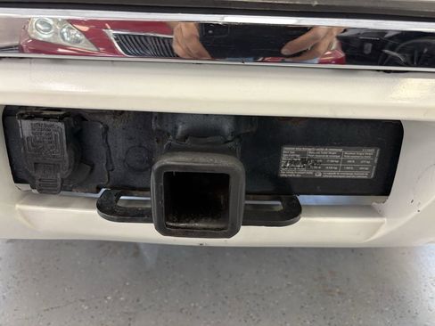 Used 2011 Cadillac Escalade ESV Platinum image 30