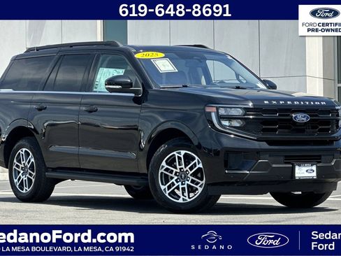 Certified 2025 Ford Expedition Active AWD/4WD image 1