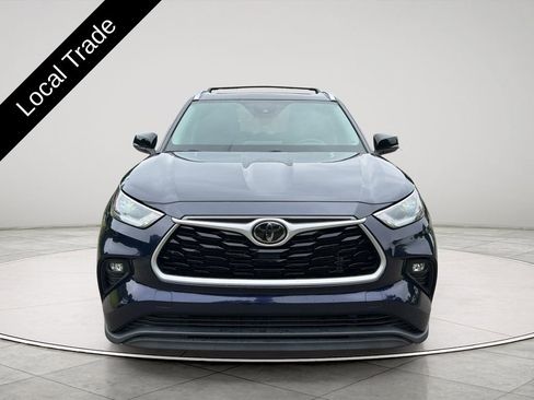 Used 2021 Toyota Highlander XLE FWD image 8