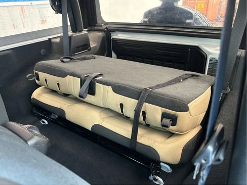 Used 2021 Jeep Wrangler Willys image 39