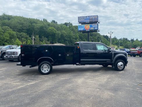 New 2026 Ford F550 4x4 Crew Cab image 13