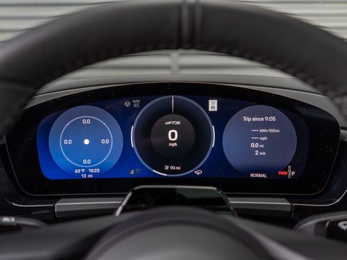 New 2026 Porsche Macan GTS Electric AWD/4WD image 17