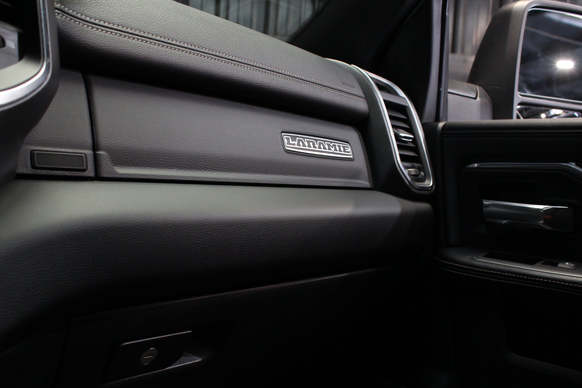 Used 2024 RAM 2500 Laramie w/ Night Edition AWD/4WD image 65