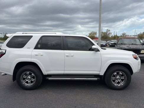 Used 2015 Toyota 4Runner SR5 Premium image 8