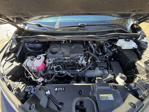 Used 2021 Toyota Sienna XLE image 33