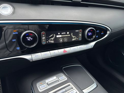 Used 2023 Genesis GV70 3.5T Sport w/ Sport Prestige Package image 12