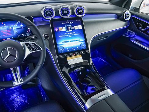 New 2026 Mercedes-Benz GLC 350e 4MATIC image 17
