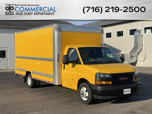 Used 2021 GMC Savana 3500 Extended w/ Power Convenience Package RWD image 1