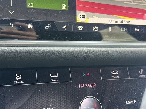 Used 2022 Land Rover Range Rover Sport HST AWD/4WD image 29