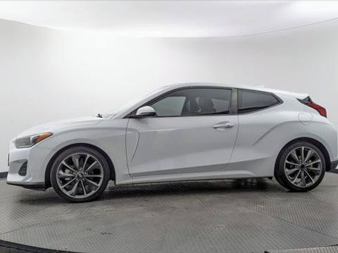 Used 2019 Hyundai Veloster 2.0 Premium FWD image 3
