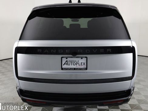 Used 2025 Land Rover Range Rover SE AWD/4WD image 6