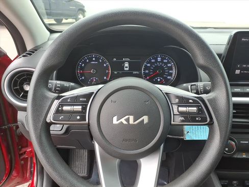 Used 2023 Kia Forte LXS w/ LXS Technology Package image 19