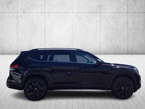 New 2026 Volkswagen Atlas SE image 4