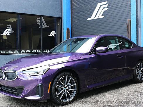 Used 2025 BMW 230i Coupe w/ Premium Package image 4